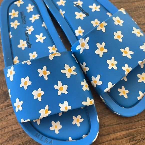 Melissa x Larroudé Pool Slides size 8 - Picture 5 of 7